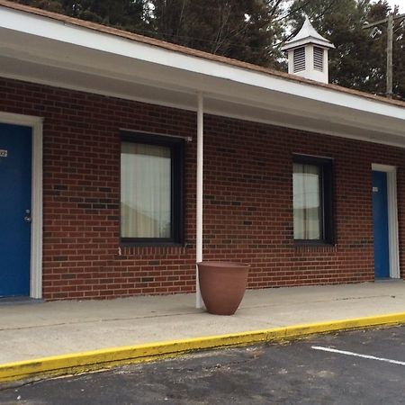 Budget Inn Chester Exterior foto